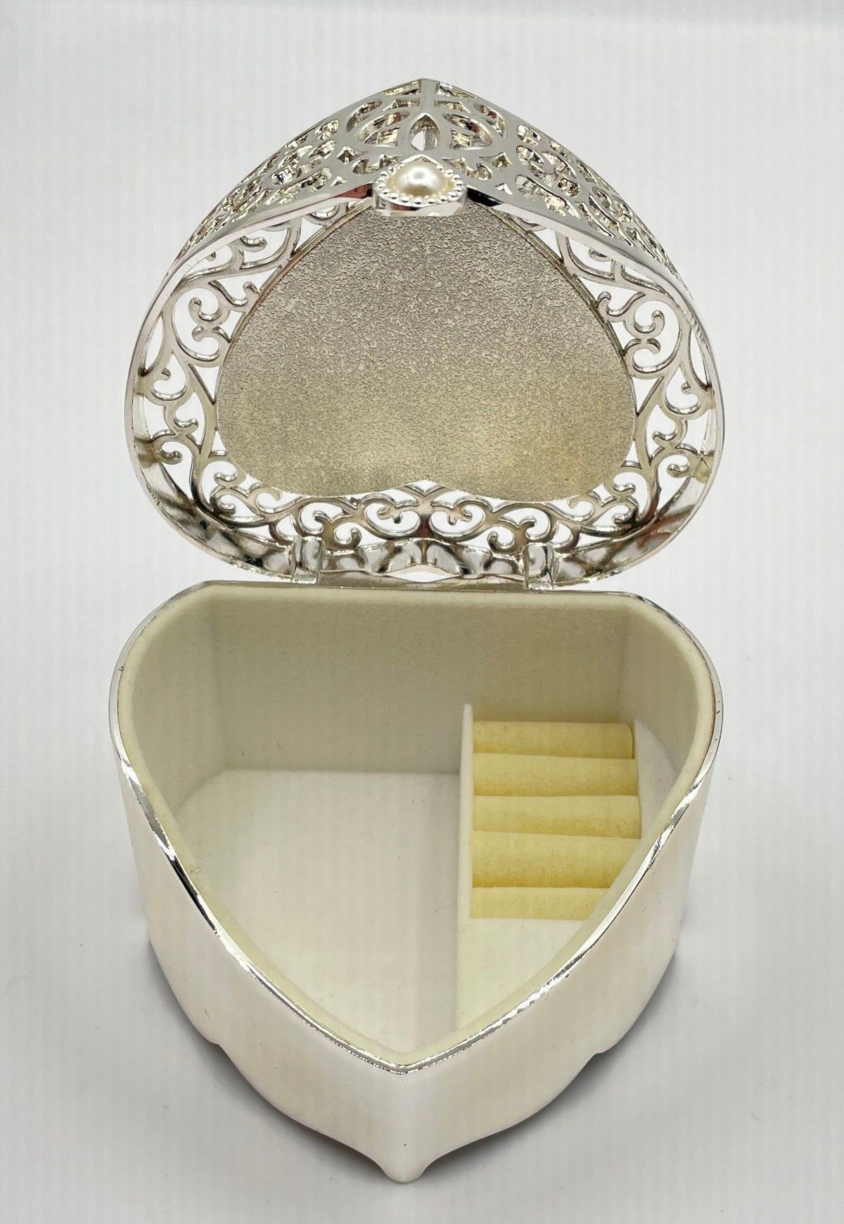 Things Remembered Silver Tone Engraved Mirror Heart Jewelry Box (In Box) 265.2g