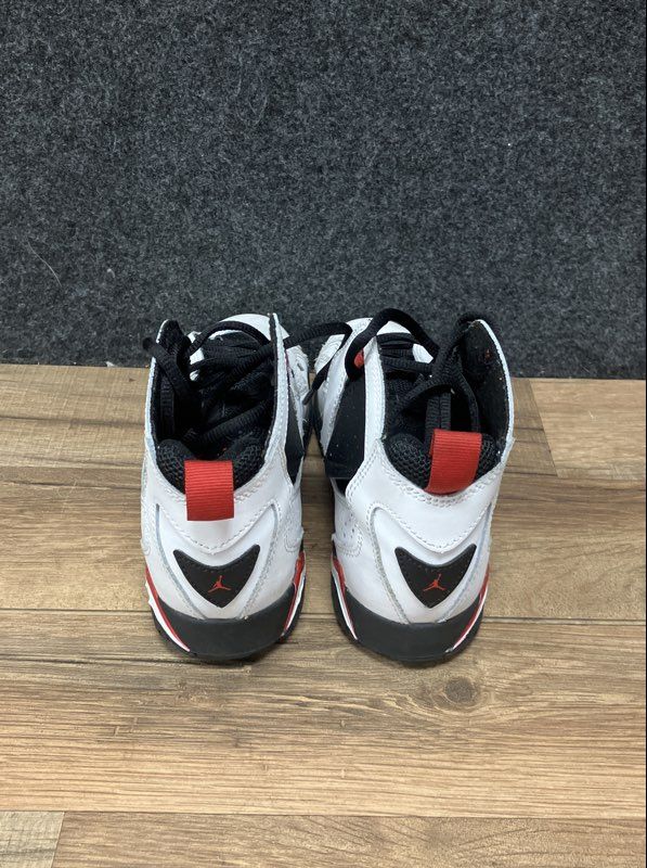 Nike Jordan True Flight White Black Gym Red Youth Sneakers Size 2.5Y