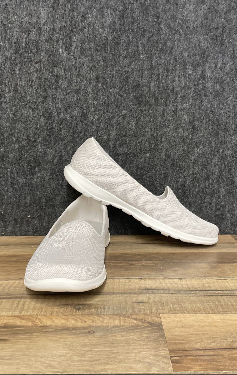 Skechers On-The-Go GoWalk Joy Light Grey Slip-On Size 9.5 Wide DS