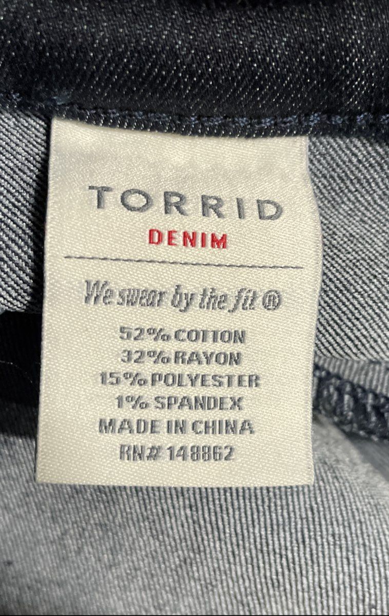 Torrid Women's Black High Rise Triple Button Skinny Jegging Jeans Size 14R