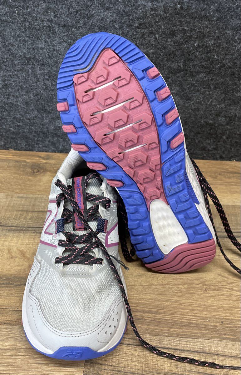 New Balance 410 V8 Trail Grey Pink Blue Women's Sneakers Size 7.5