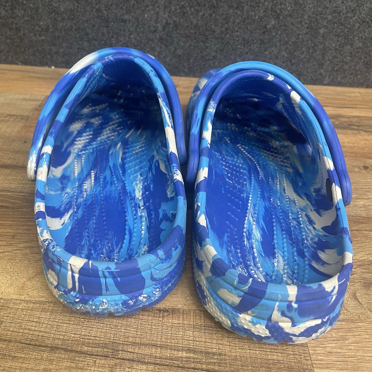 Crocs Classic Marbled Clogs Blue White Men's Size 11