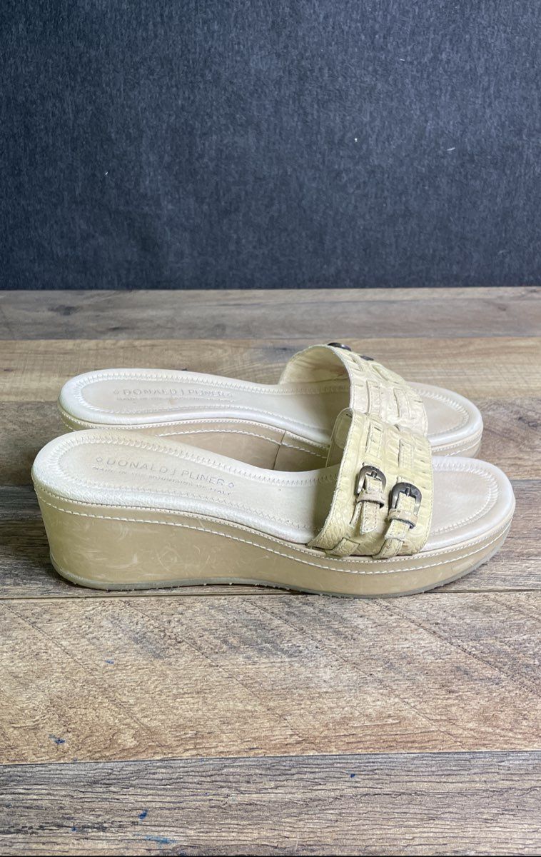 Donald J Pliner Beige Textured Leather Buckle Wedge Slide Sandals Size 8.5