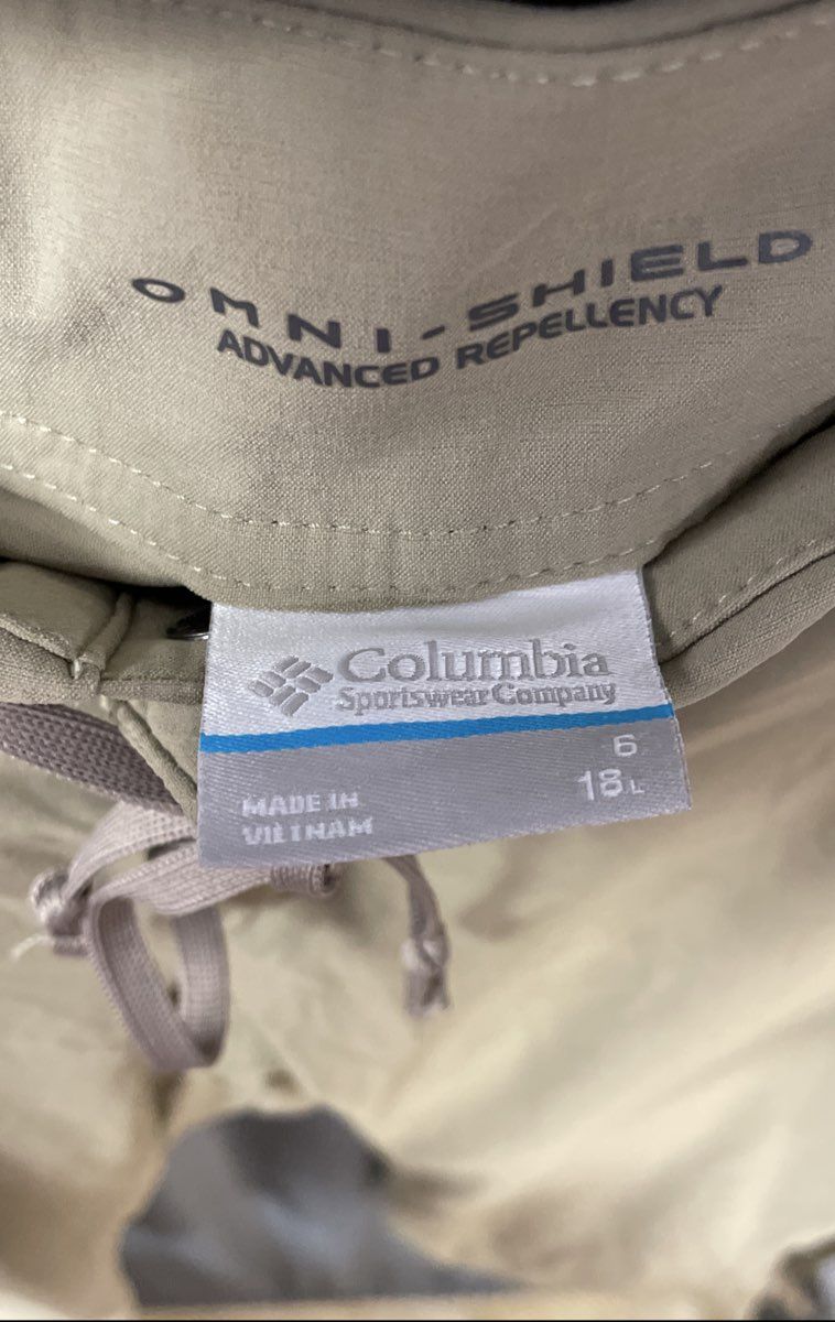 Columbia Women's Anytime Outdoor Khaki Capri Pants NWT Omni-Shield UPF 50 Sz 6