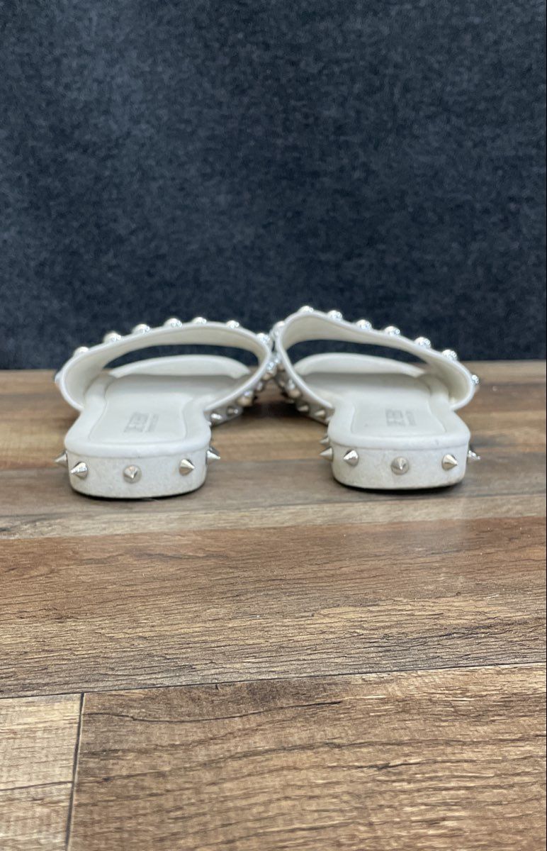 Cape Robbin White Studded Spike Slide Sandals Women's Size 11
