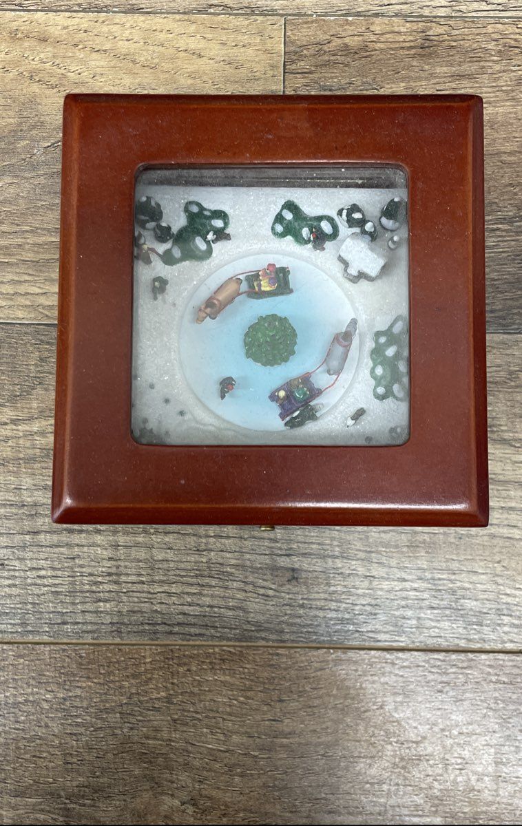 Vintage Mr. Christmas Animated Music Box Holiday Ice Skating Scene Wood Jewelry