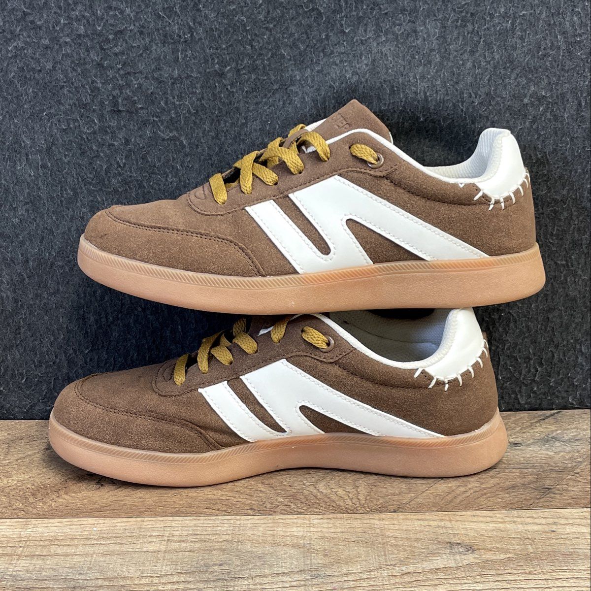 Lucky Step Air Cooled Brown Suede Low Top Lifestyle Sneakers Size 8W