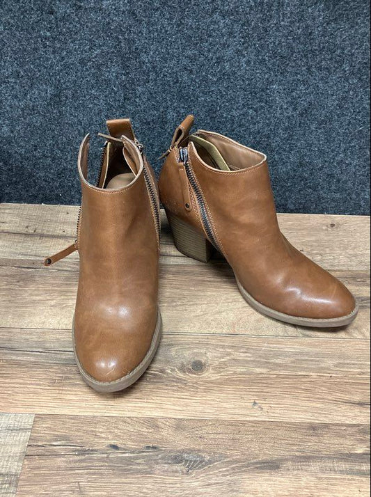 Dolce Vita Jameson Cognac Brown Block Heel Ankle Bootie Women's Size 8.5