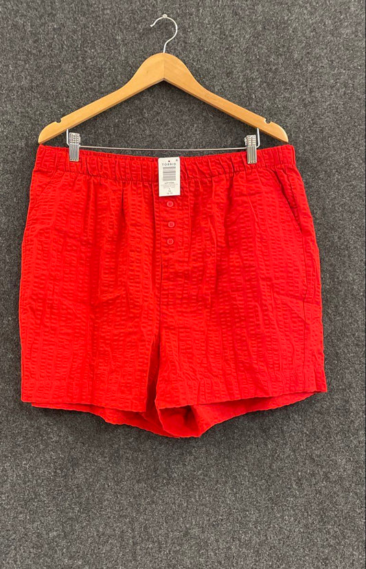 Torrid Women's Red Seersucker Shorts Elastic Waist Button Detail Sz 1 14-16 NWT