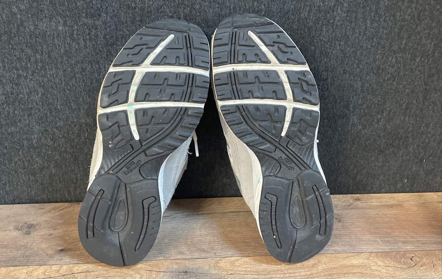 New Balance 993 Grey White GC993GW Running Shoes Sneakers Boys Size 7