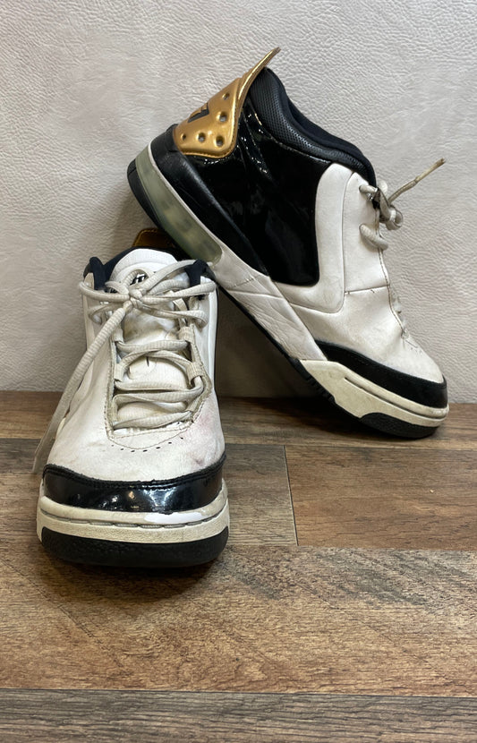 Nike Jordan Pro Strong White Black Gold Basketball Shoes Size 6.5Y