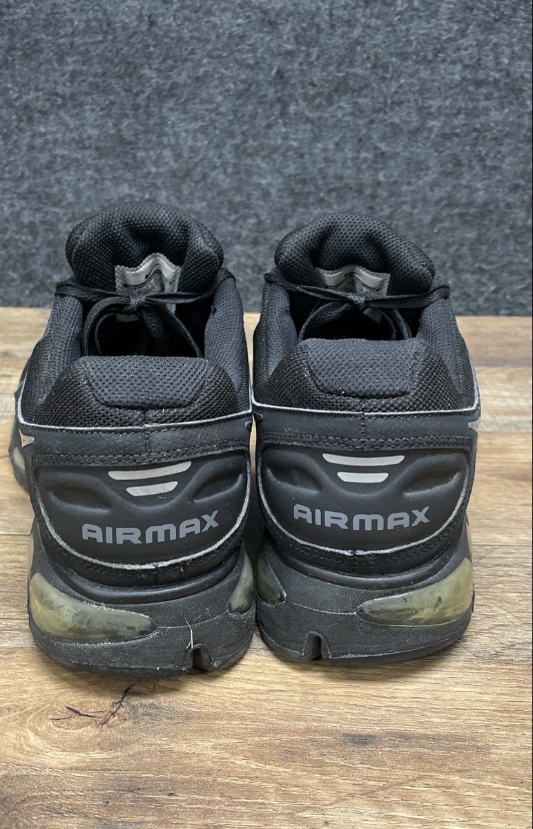 Nike Air Max Tailwind 4 Triple Black Running Shoes 453976-001 Men's Size 11.5
