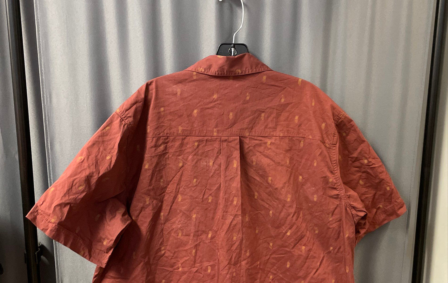 5.11 Tactical Men's Burgundy Pineapple Grenade Print Short Sleeve Shirt Sz L