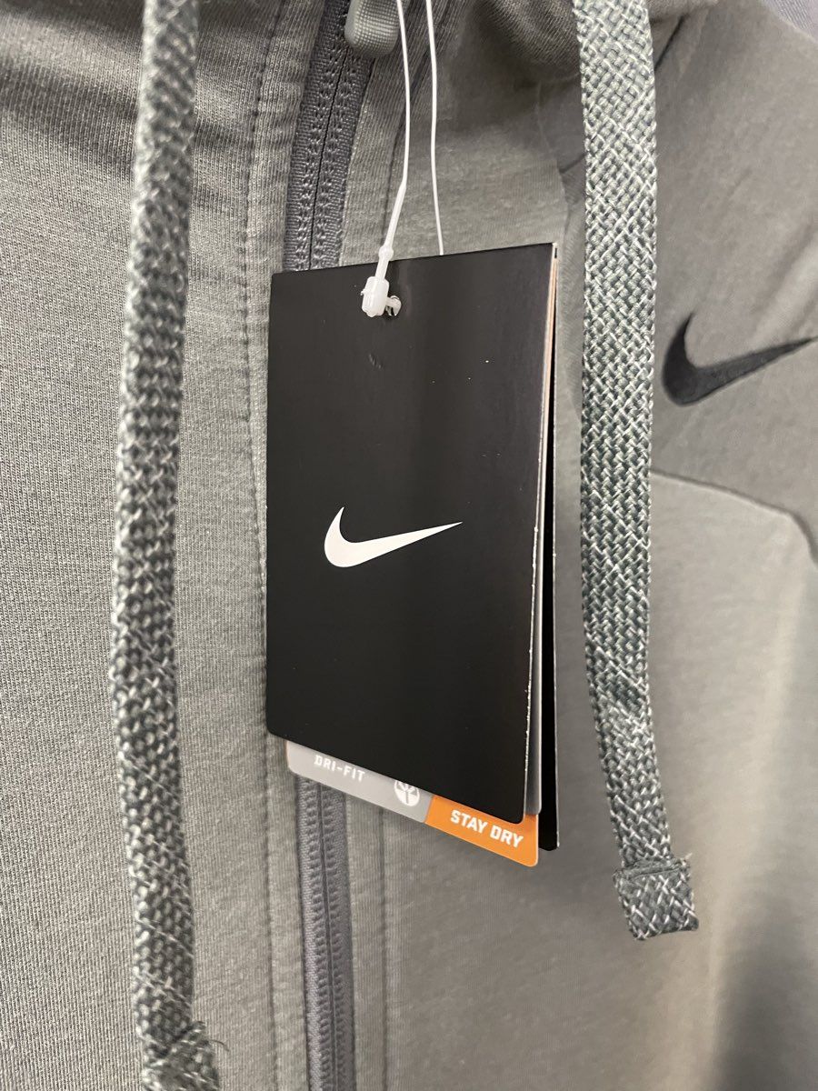 Nike Men's Grey Dri-Fit Full Zip Training Hoodie Sweatshirt NWT Sz M