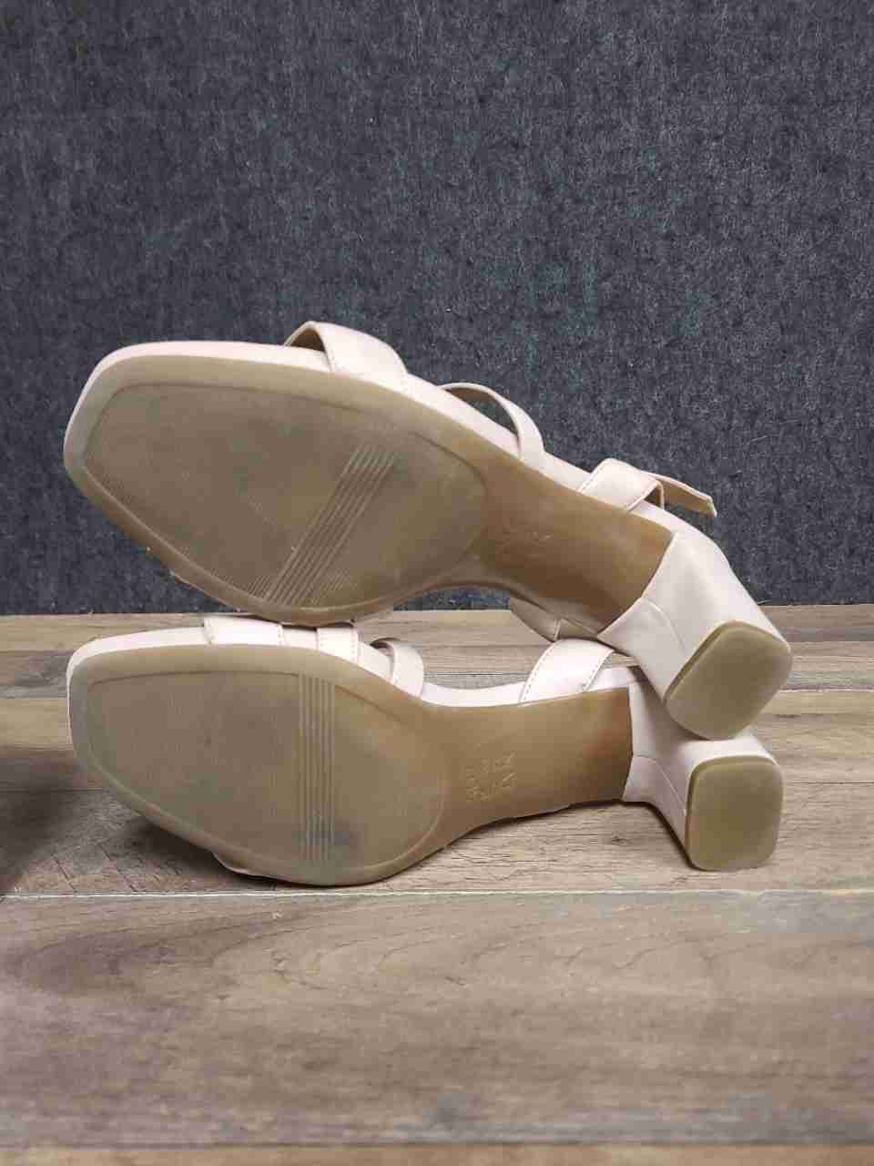 Naturalizer Blossom Soft Marble Strappy Block Heel Sandal Women's Size 8.5