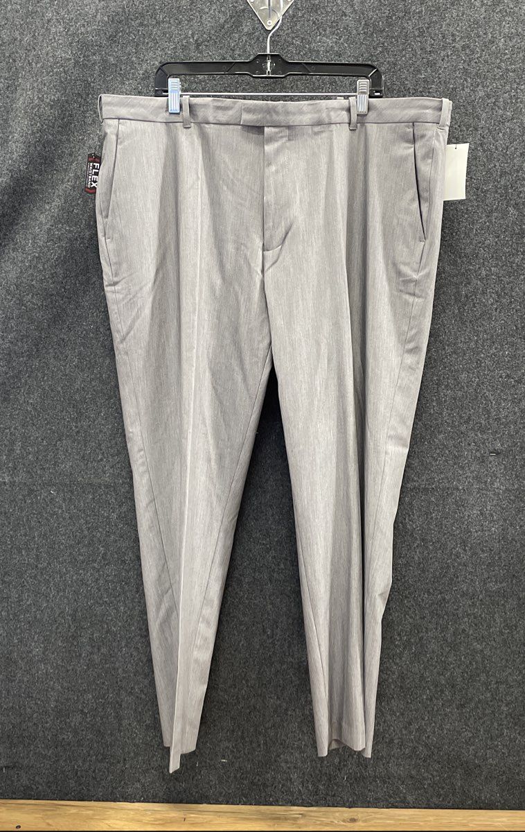 Van Heusen Men's Silver Grey Flex Straight Fit Non-Iron Dress Pants 42x30 NWT