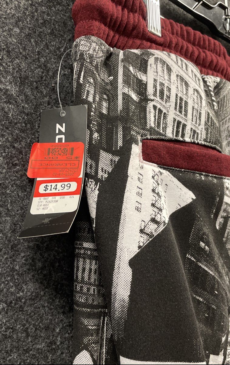 Zoo York Men's Jogger Pants Cordovan Heather NYC Cityscape Graphic NWT Sz M