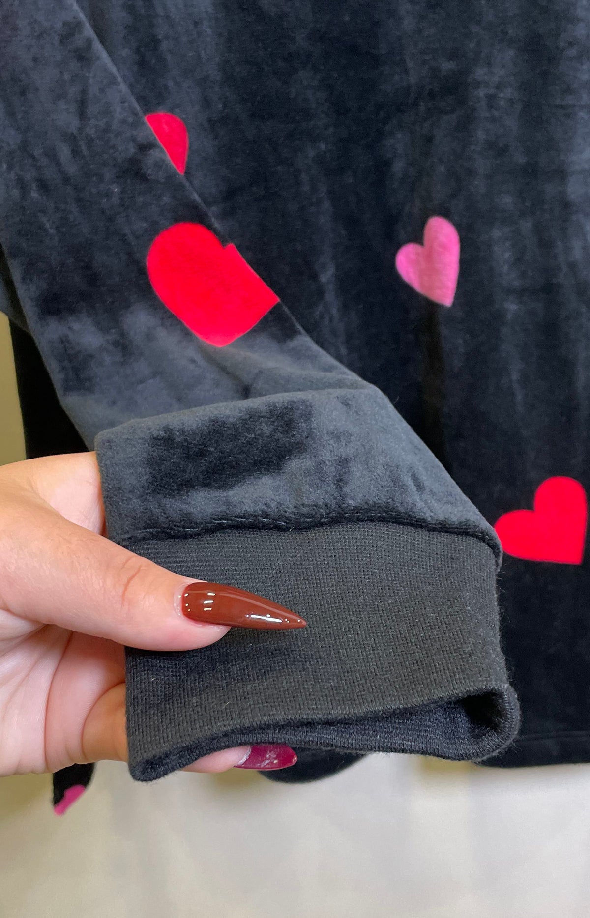 Kate Spade Women's Black Heart Print Velour Pajama Top NWT Size L