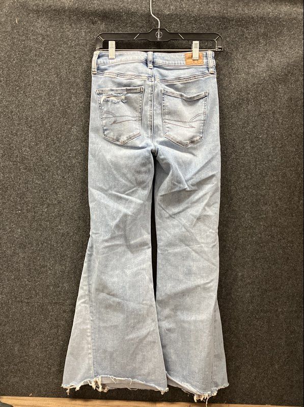 American Eagle Women's Light Wash Next Level Stretch Flare Jeans Sz 4 Short