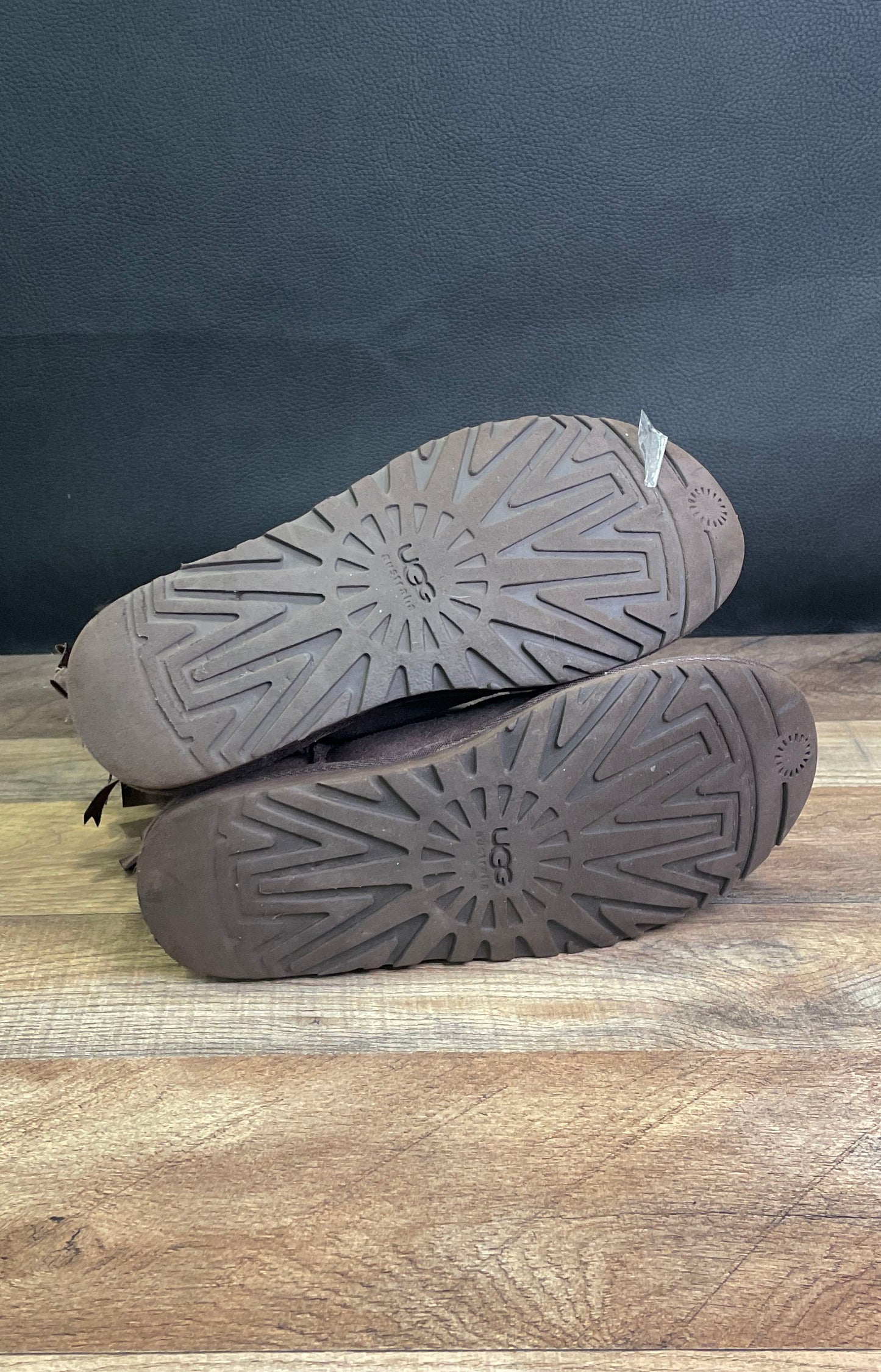 UGG Australia Bailey Bow Chocolate Brown Suede Shearling Boots Size 6