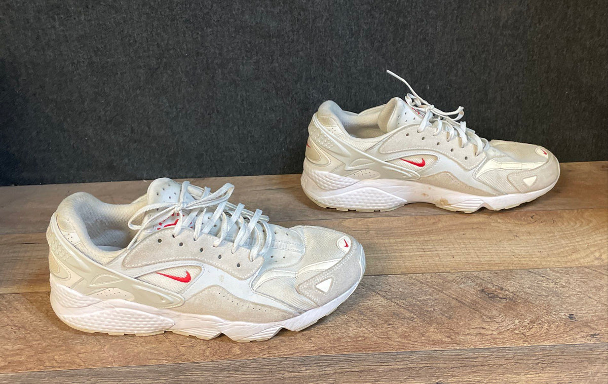 Nike Air Huarache White University Red Running Lifestyle Sneakers Size 11