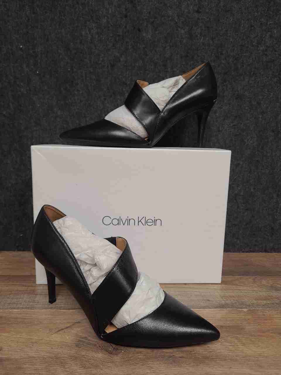 Calvin Klein Ginostra Nappa Black Leather Pointed Toe Pumps Size 9 M