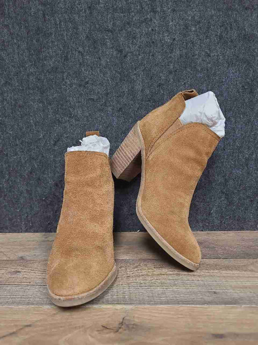 Dolce Vita Tan Suede Deep V-Cut Ankle Booties Women's Size 6