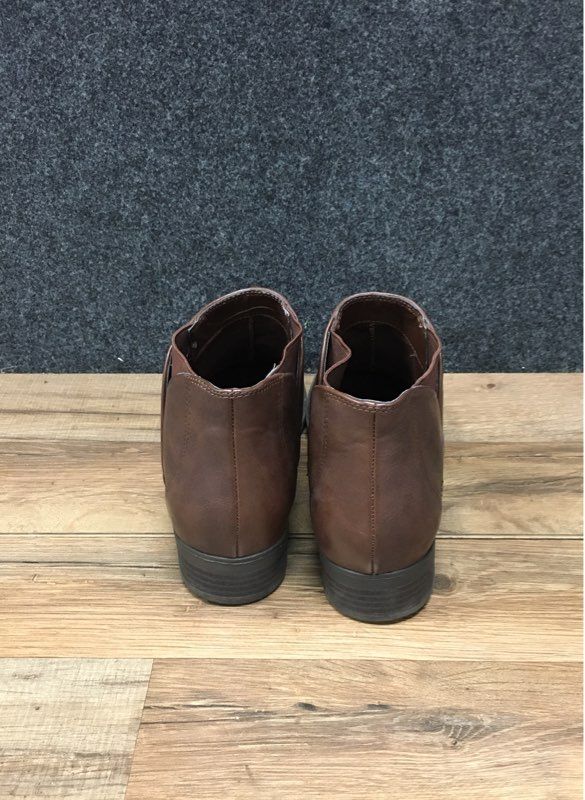 Unisa Brown Faux Leather Ankle Chelsea Boots Women's Size 8M