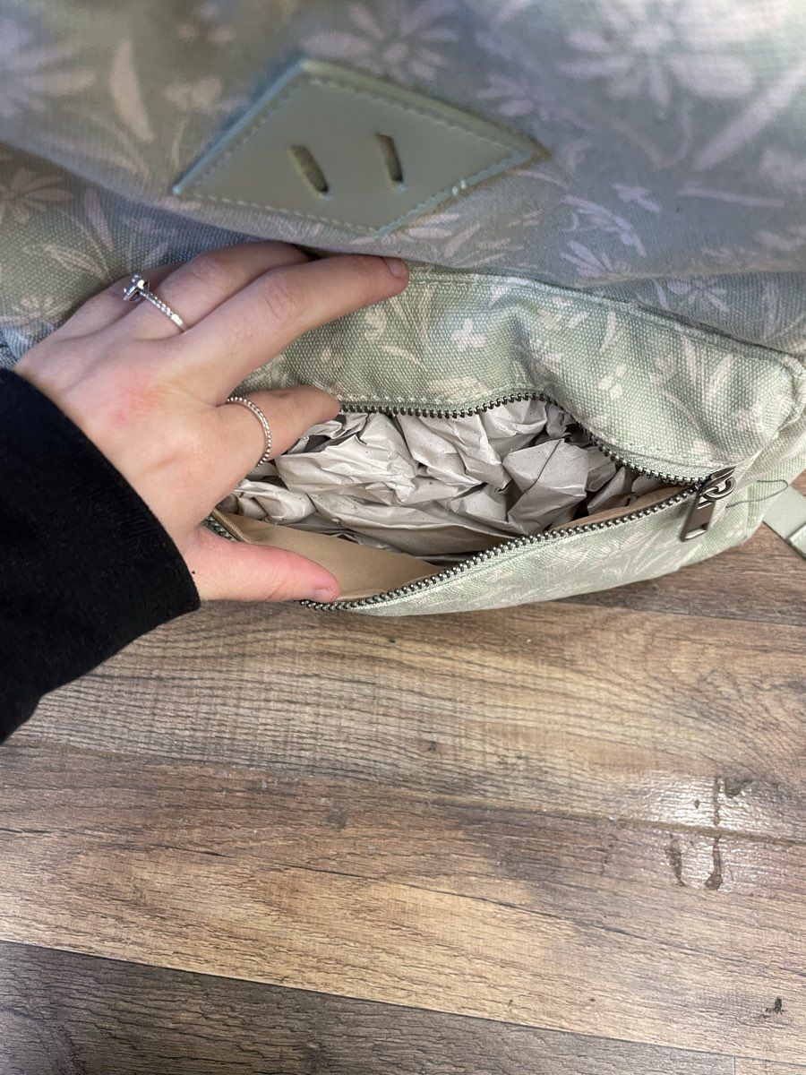 NWT No Boundaries Green Floral Daisy Print Dome Backpack Canvas Recycled Bag