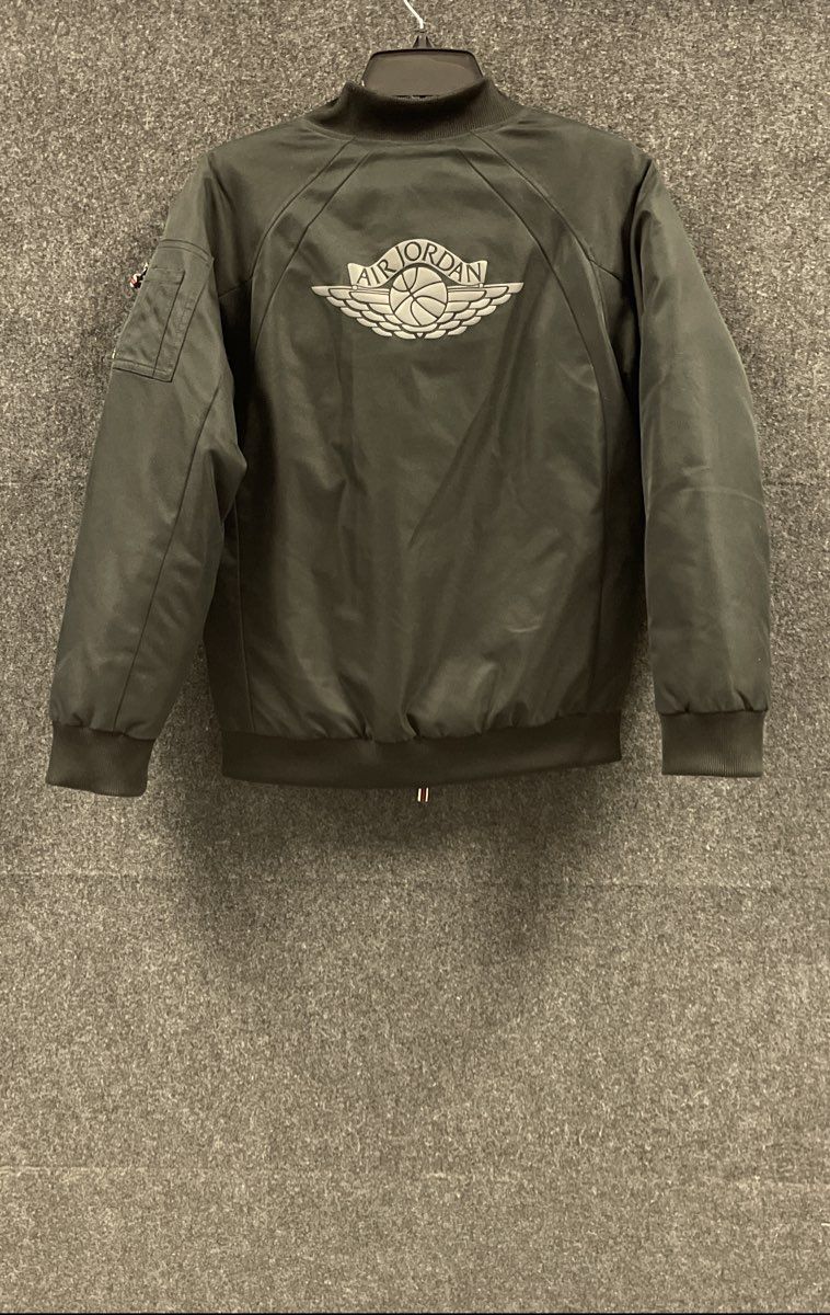 Jordan Boys Black Bomber Jacket Wings Logo Quilted MA-1 Size L 12-13 Yrs