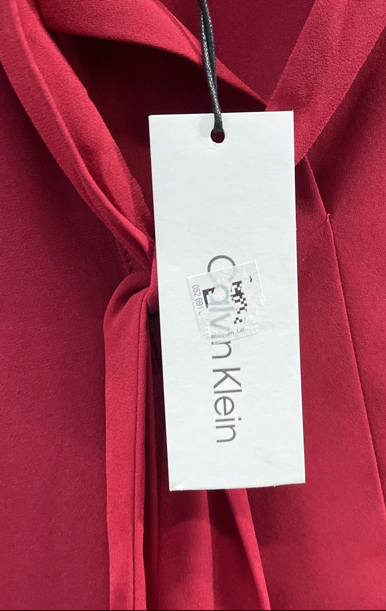 Calvin Klein Women's Red Tie Neck Sleeveless Blouse Plus Sz 1X NWT