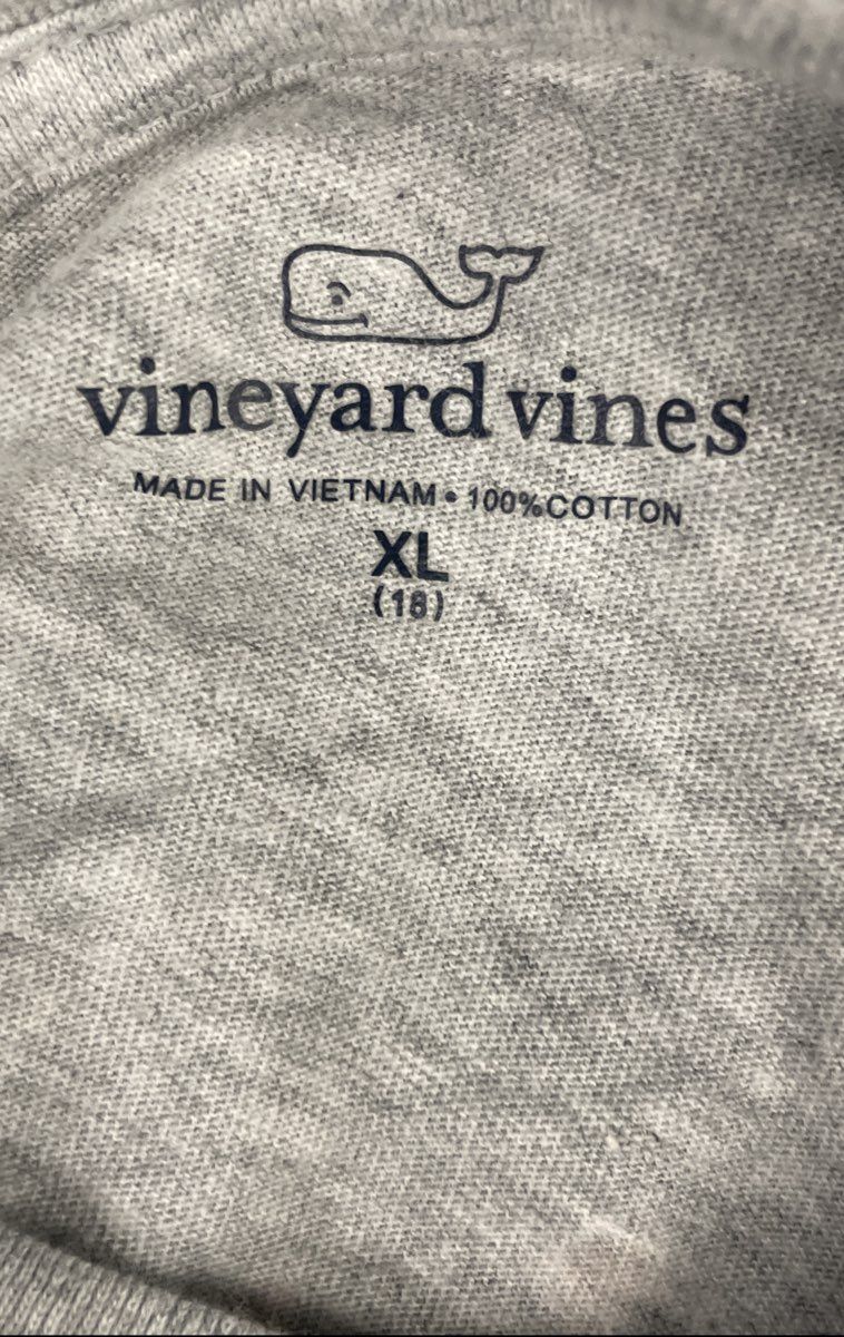 Vineyard Vines Boys Gray Long Sleeve Sports Whale Pocket T-Shirt Sz XL 18 NWT