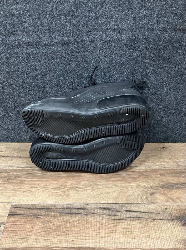 Nike Air Max Dia Triple Black Women's Sneakers Size 8.5 AQ4312-003