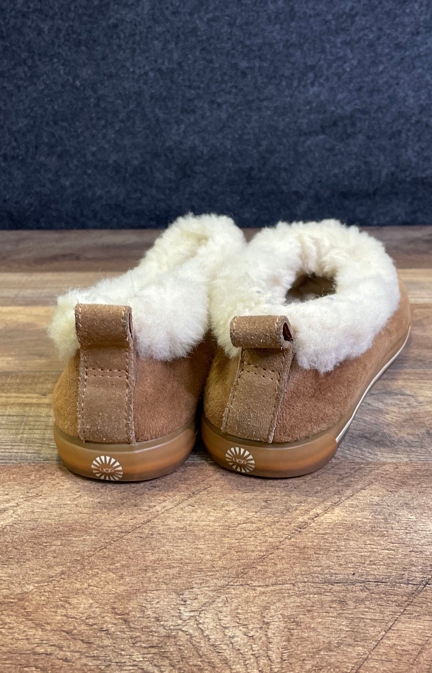 UGG Rylan Chestnut Suede Sheepskin Slippers Women's Size 6