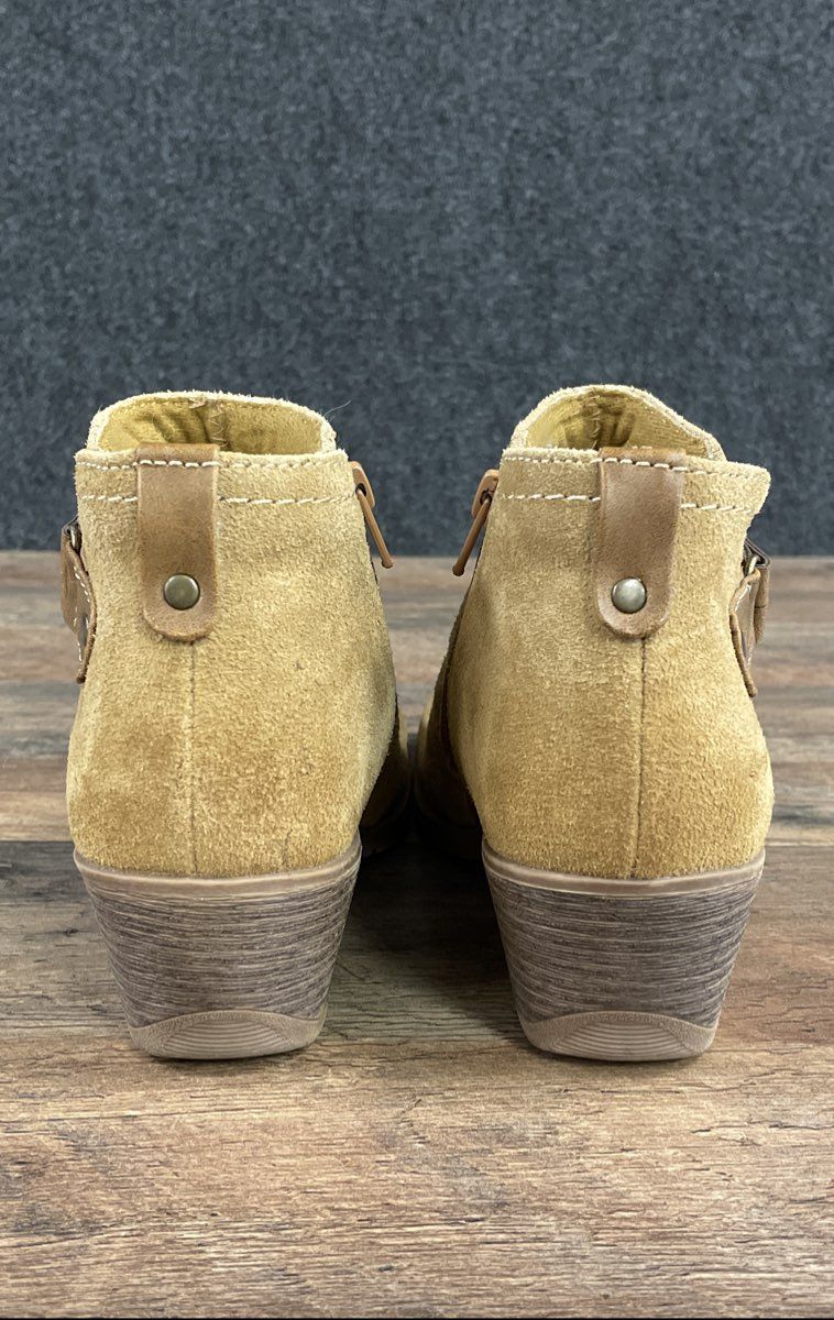 Earth Origins Odel Bone Brown Suede Ankle Boots Women's Size 8 M