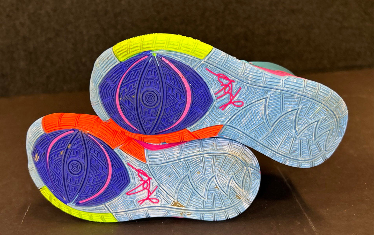 Nike Kyrie 6 PS Pool Baltic Blue Volt Hyper Pink Kids Shoes Size 11C