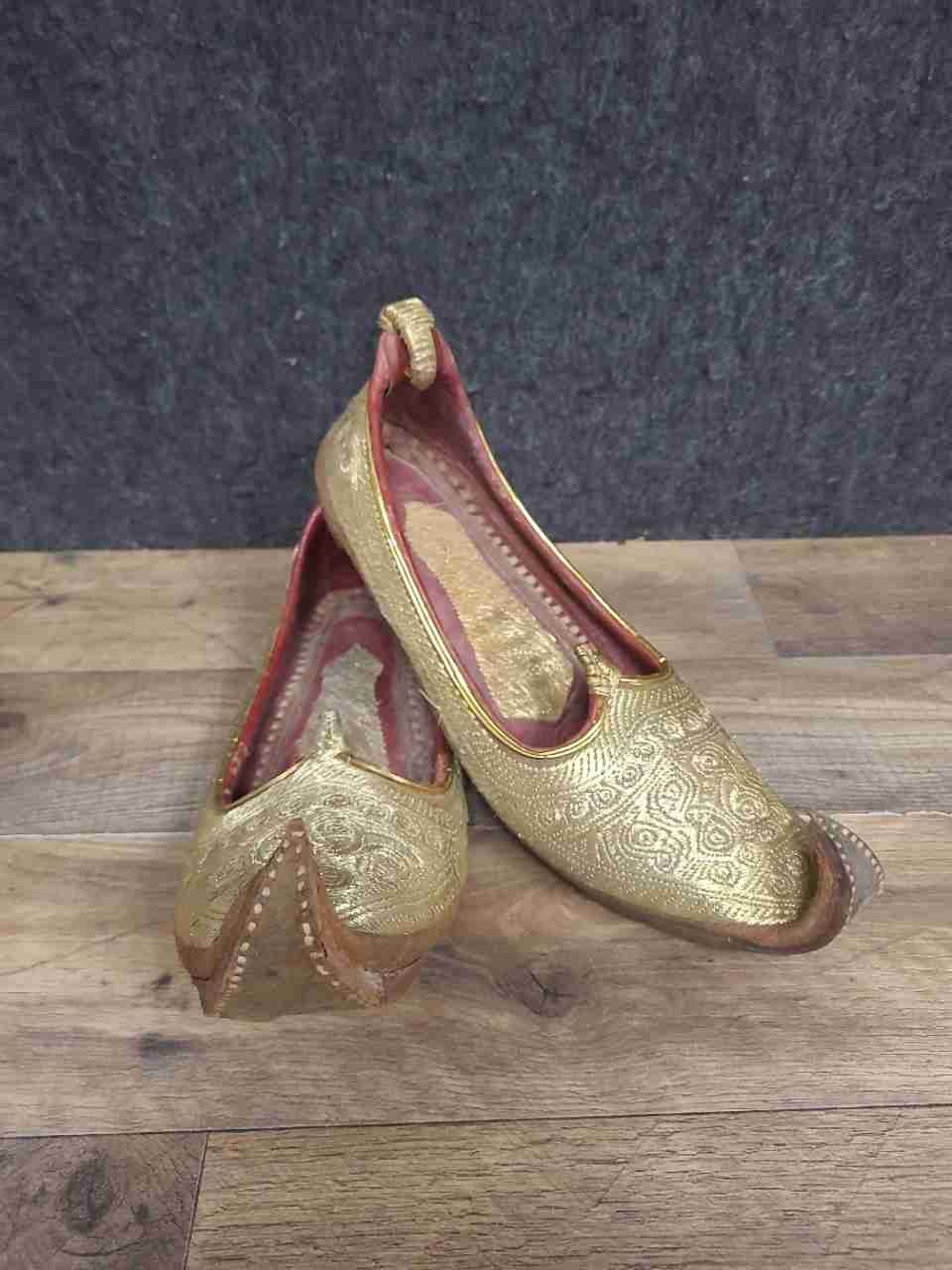 Vintage Gold Embroidered Indian Jutti Mojari Genie Khussa Shoes Men's Size 8