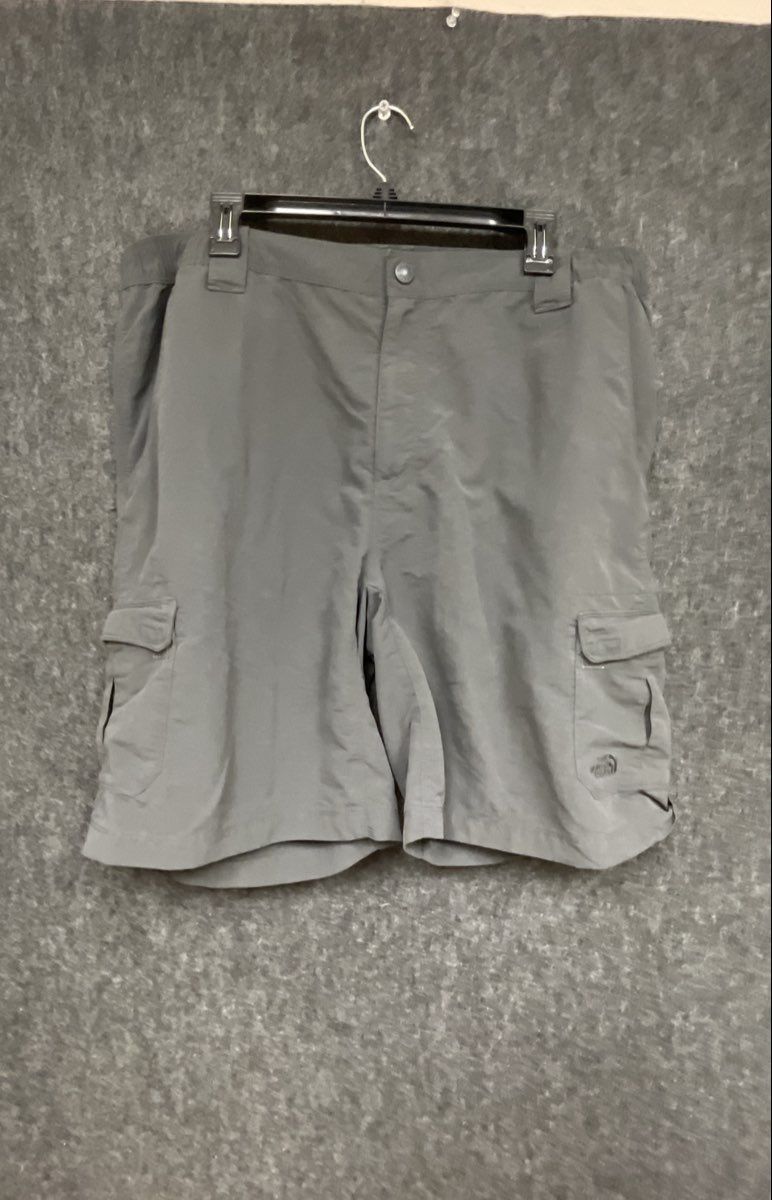 The North Face Men's Gray Lightweight Hiking Cargo Shorts Size XL