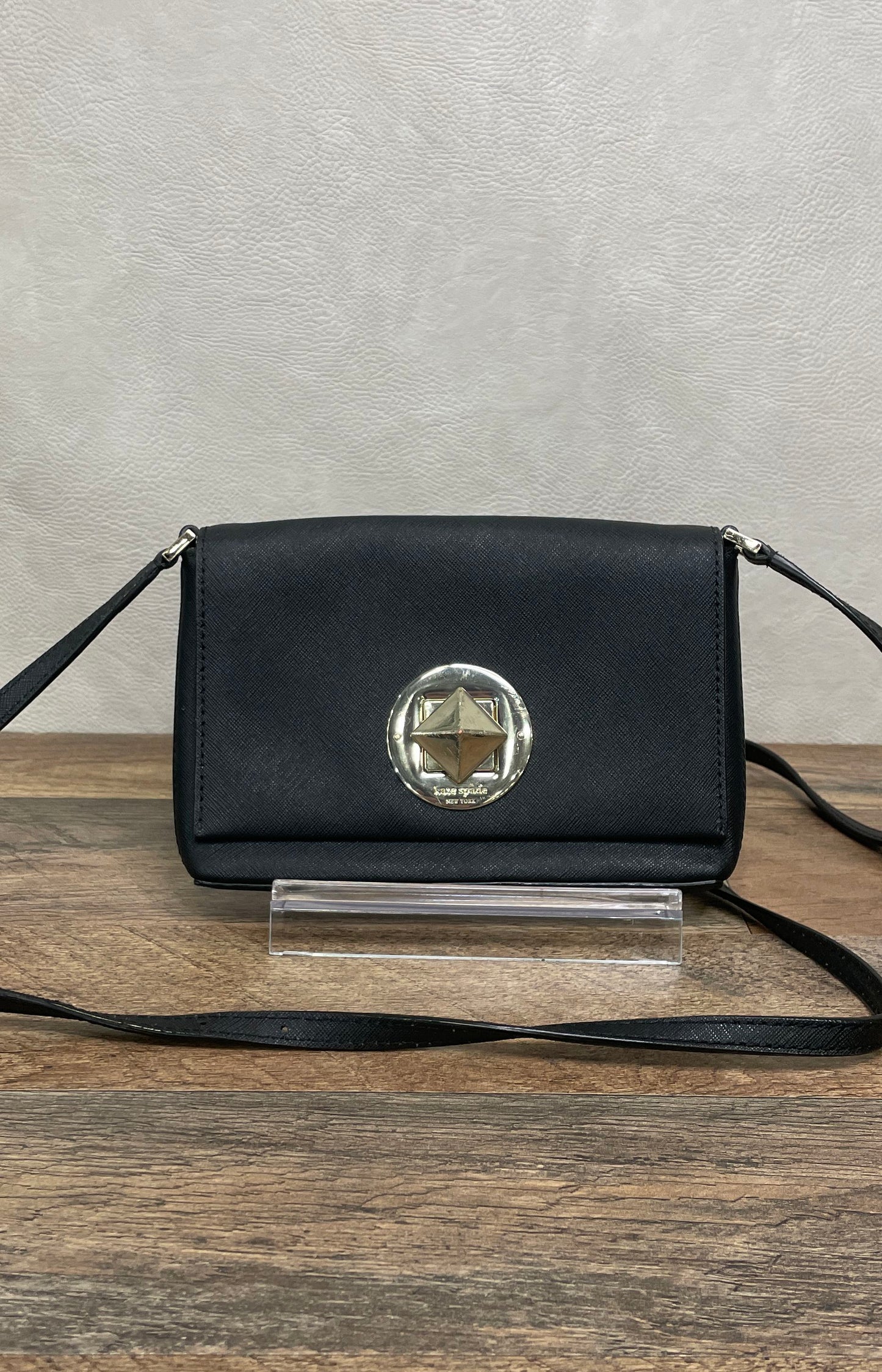 Kate Spade Black Saffiano Leather Crossbody Wallet Bag Gold Pyramid Turnlock