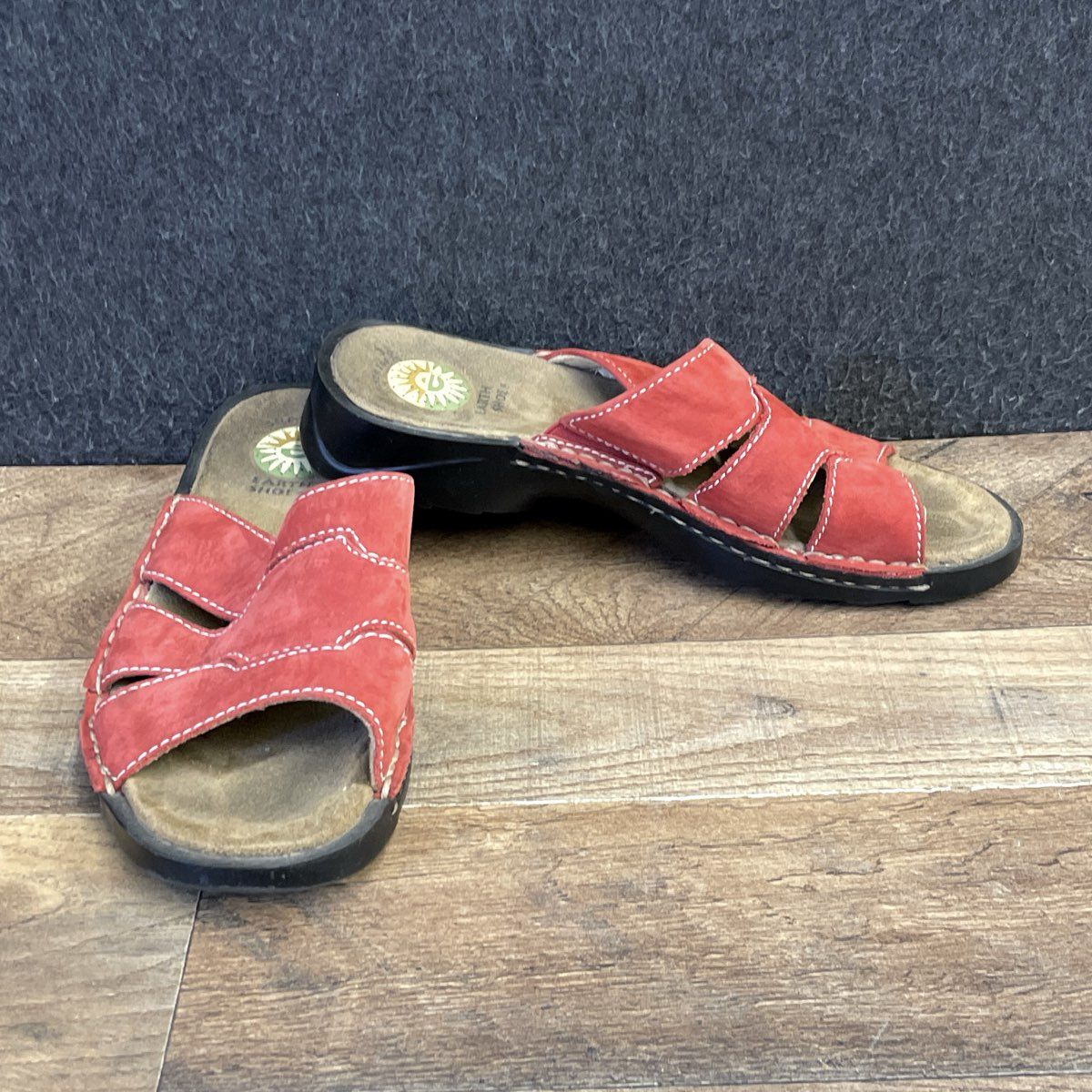 Earth Shoe Kalso Red Leather Slide Sandals Contrast Stitching Women's Size 11