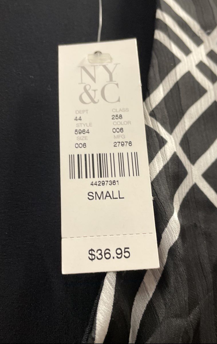 New York & Company Women's Black White Geometric Twist Front Top NWT S