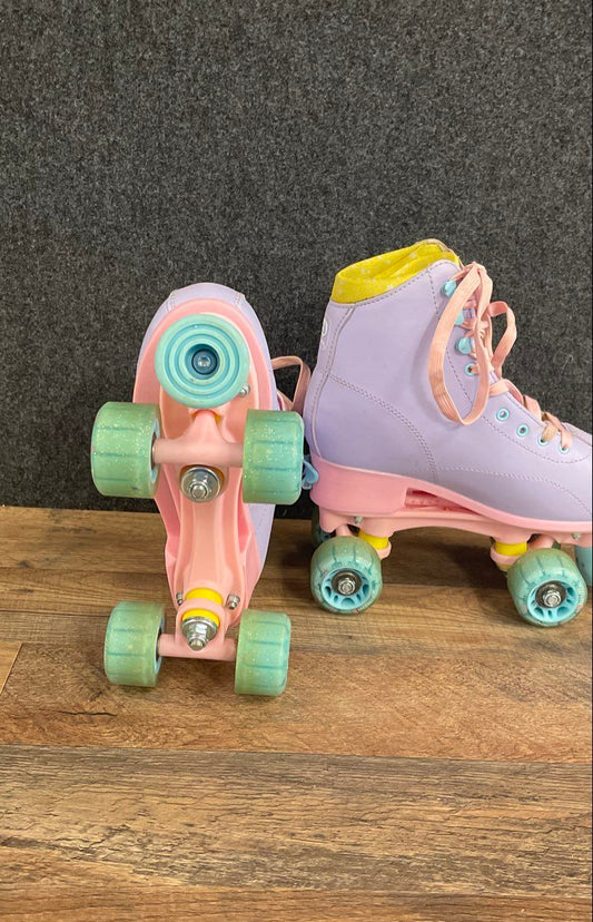 Roller Derby Pixie Quad Roller Skates Youth Size 3-6 Adjustable Pastel Purple
