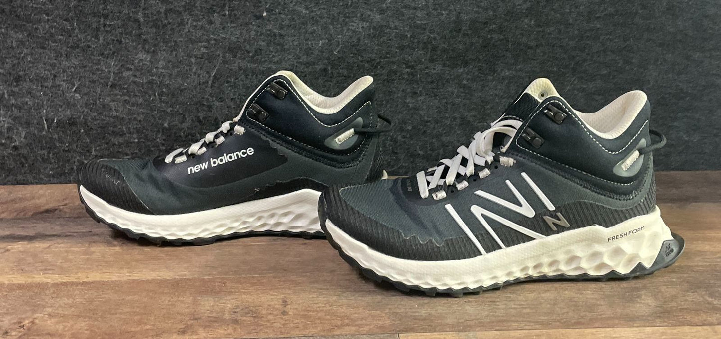 New Balance Fresh Foam Garoe Mid All Terrain Black White Women's Size 7B