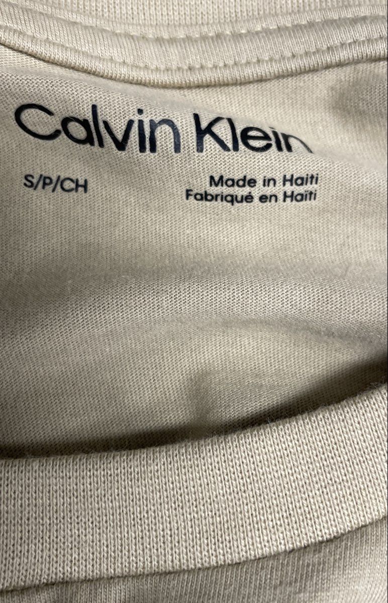 Calvin Klein Men's Tan Long Sleeve Graphic Sleeve Logo T-Shirt Sz S NWT