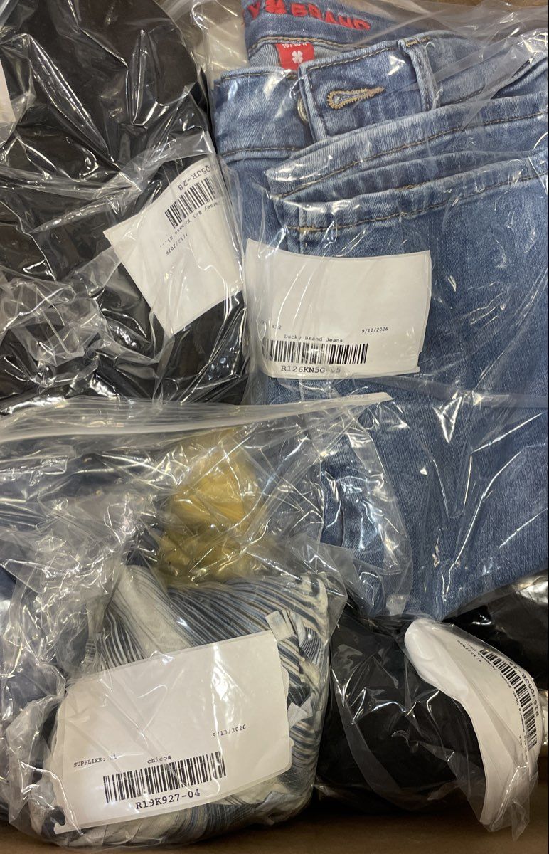 Assorted Brand Reseller Clothing Bulk Lot 20.5lb Columbia DKNY 5.11 Tactical