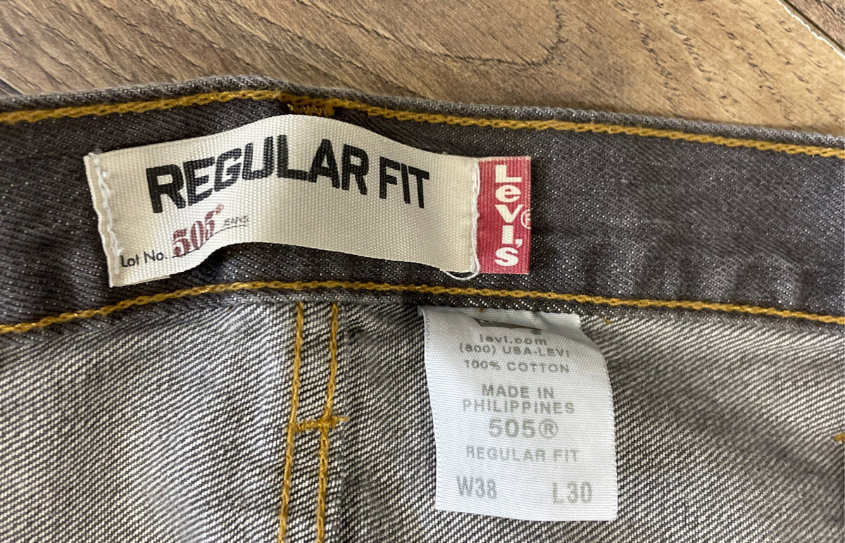 Levi's Men's 505 Regular Fit Gray Straight Leg Jeans Sz 38x30 NWT