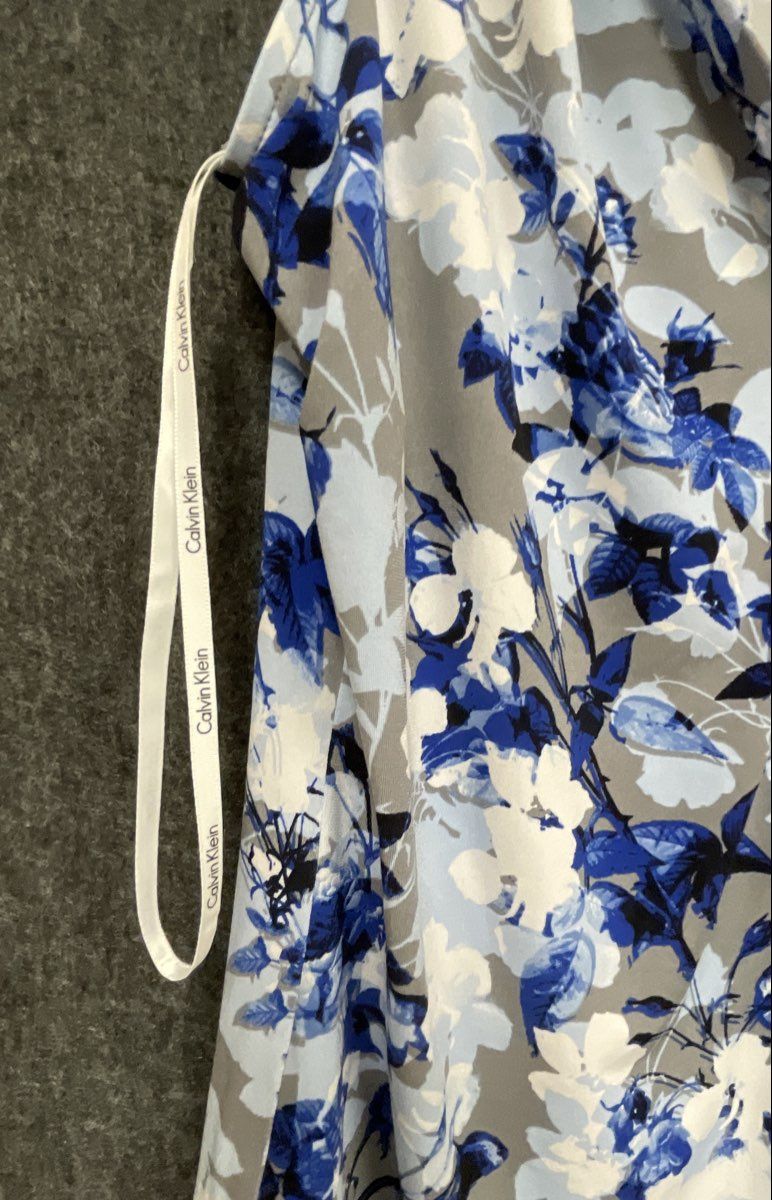 Calvin Klein Women's Blue White Gray Floral Drape Neck Sleeveless Blouse Sz L
