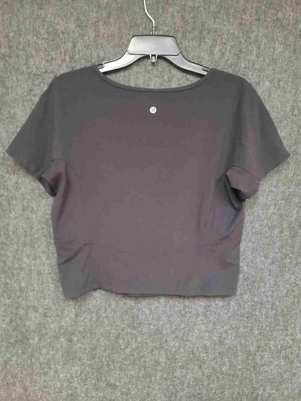 Lululemon Women's Black V-Neck Short Sleeve Cropped Training T-Shirt Sz 14