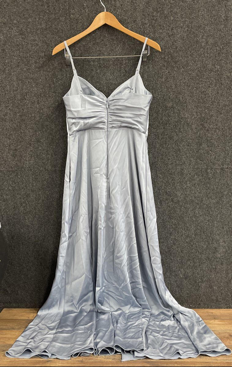 Azazie Women's Light Blue Satin Twisted Bodice Cutout Formal Maxi Dress Sz A6