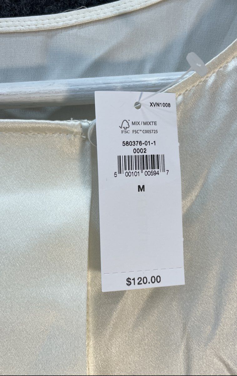 Banana Republic Women's Ivory Satin Short Sleeve Blouse Top NWT Sz M